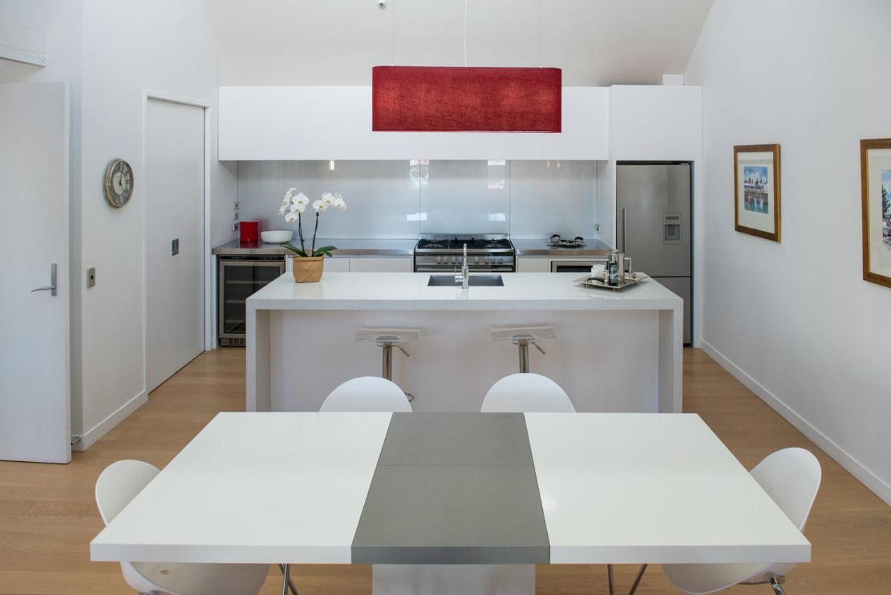 Luxurious Loft Apartments In The Heart Of Ahuriri Napier Exterior photo